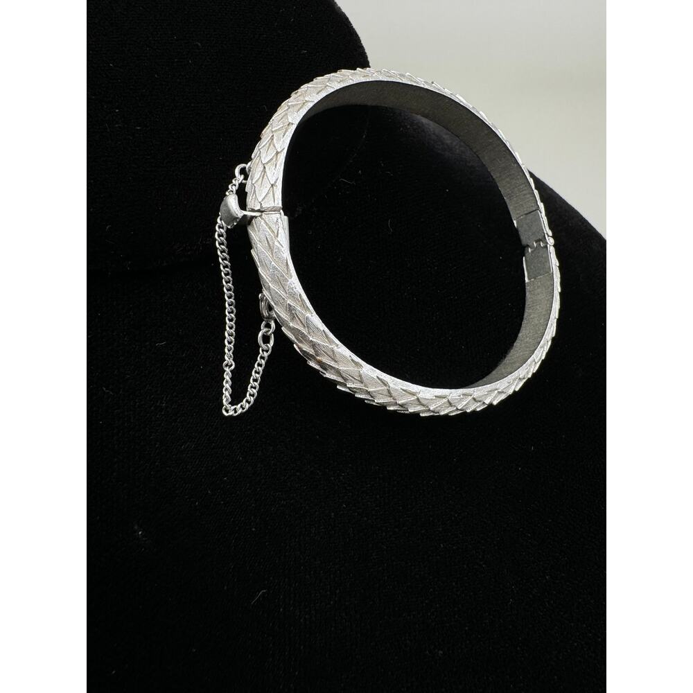 Vintage Crown Trifari Brushed Silver Tone Feathers Hinged Bracelet